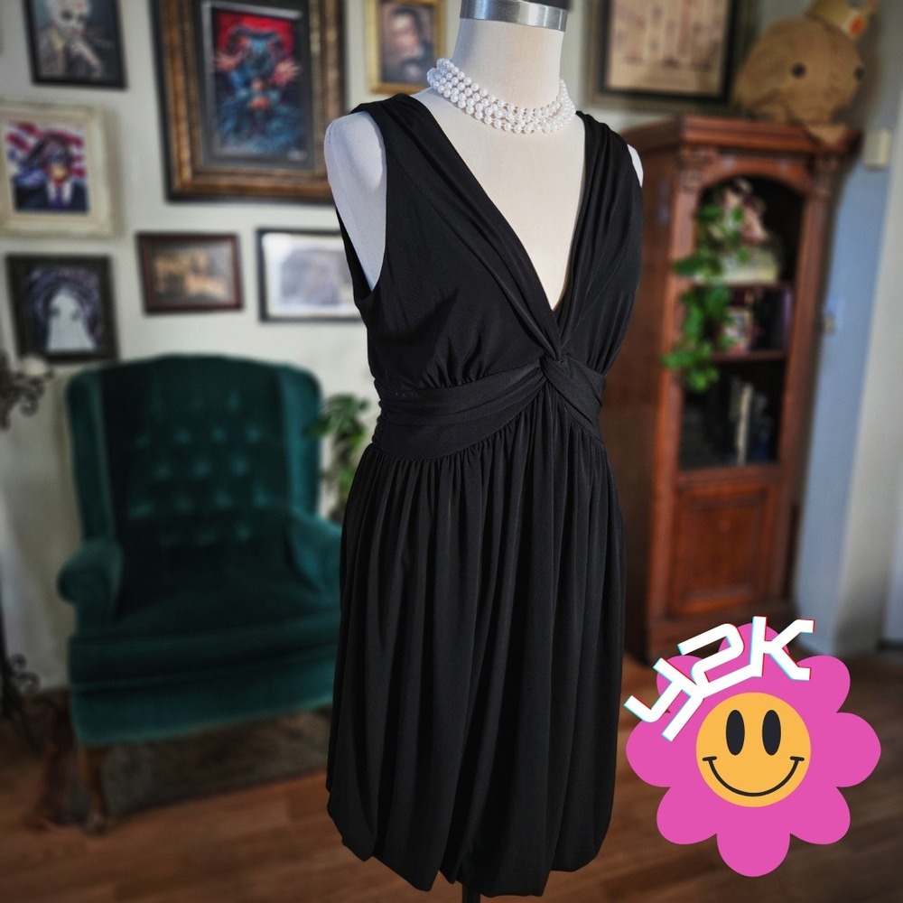 Vintage‎ Y2K Lizzatti Black V-Neck Knot Front Sleeveless Cocktail Party Dress